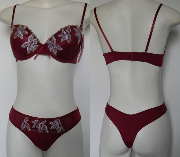 Conjunto Beijo Roubado.